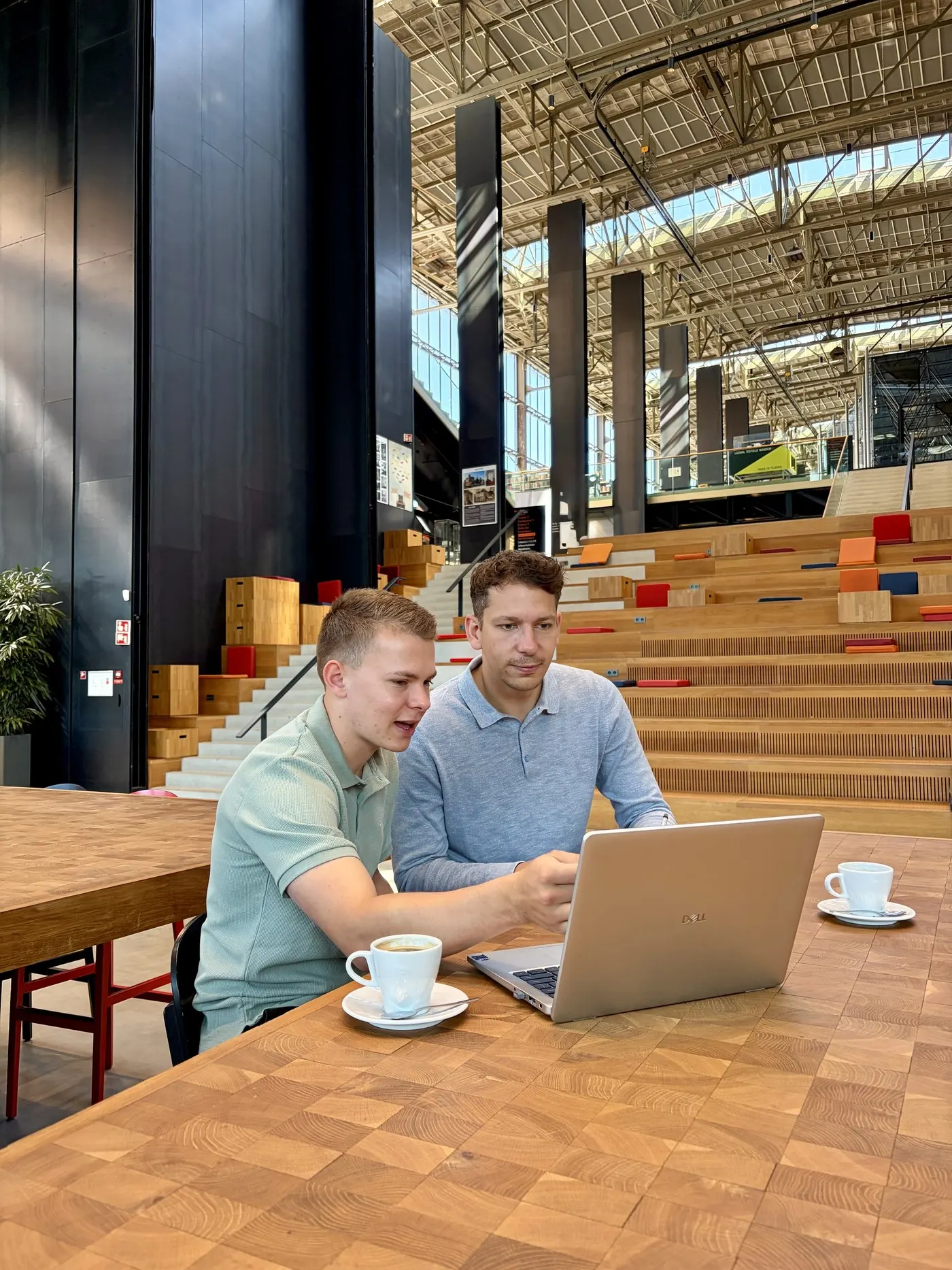 Chris Noordhoek and Dennis van der Heijden working at Datavore